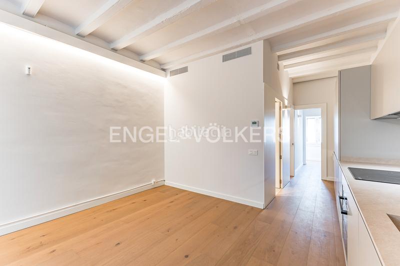 Foto d865979e-173b-4e60-9acd-e91a561a4378. Apartamento piso moderno en venta en Poblenou en Poblenou Barcelona