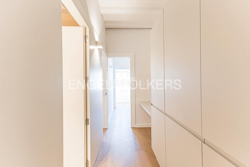 Foto ebe0fa2a-51e7-4682-bdcc-b2f698160a7f. Apartamento piso moderno en venta en Poblenou en Poblenou Barcelona