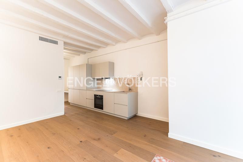 Foto ede09d9f-4baf-4b8e-9c2b-99a20e1879fd. Apartamento piso moderno en venta en Poblenou en Poblenou Barcelona