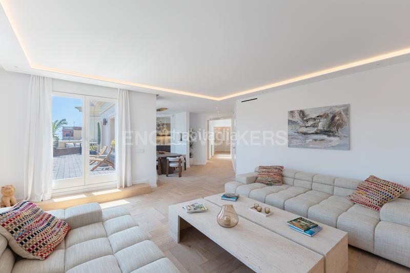 Foto 16b36d1a-6ce3-4b5f-a4f7-1c791d4b2121. Àtic amb calefacció a Dreta de l´Eixample Barcelona