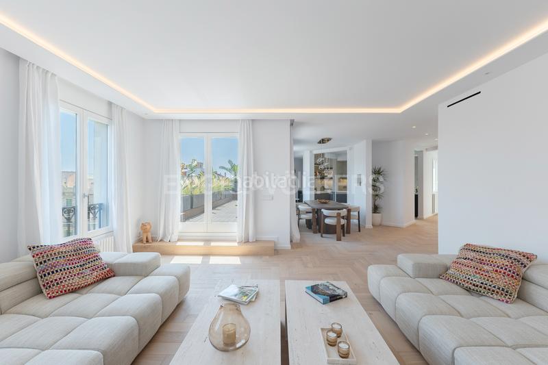 Foto 302864a2-1725-4cd6-ba70-0edc5db3d241. Àtic amb calefacció a Dreta de l´Eixample Barcelona