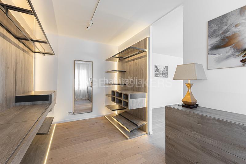 Foto 3160c3af-3eb6-454c-b797-c306538636a2. Àtic amb calefacció a Dreta de l´Eixample Barcelona