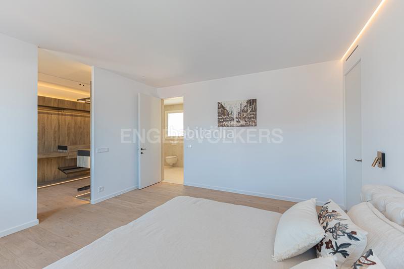 Foto 66938dc3-b0c9-411b-ba07-ceb227cba1f1. Àtic amb calefacció a Dreta de l´Eixample Barcelona