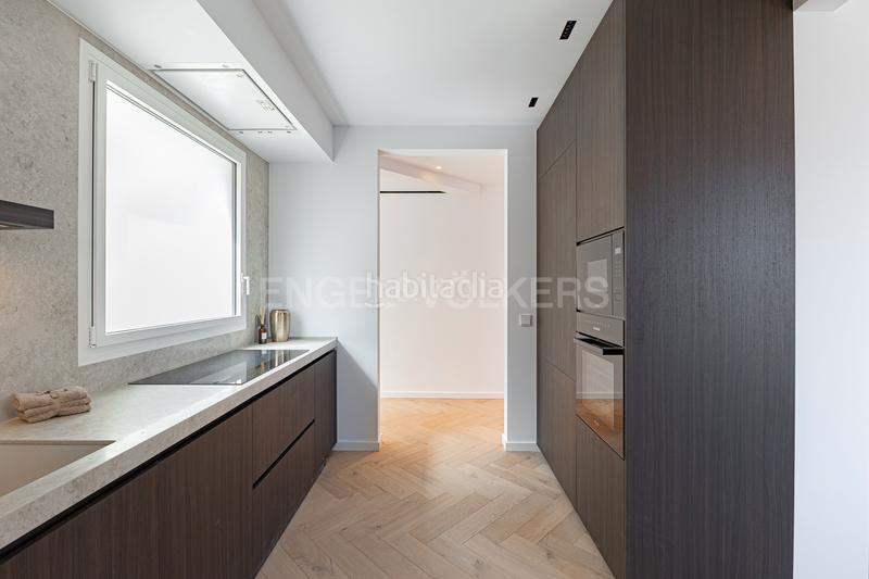 Foto 6d6b862f-25a9-405a-8781-f21288d2cd16. Àtic amb calefacció a Dreta de l´Eixample Barcelona