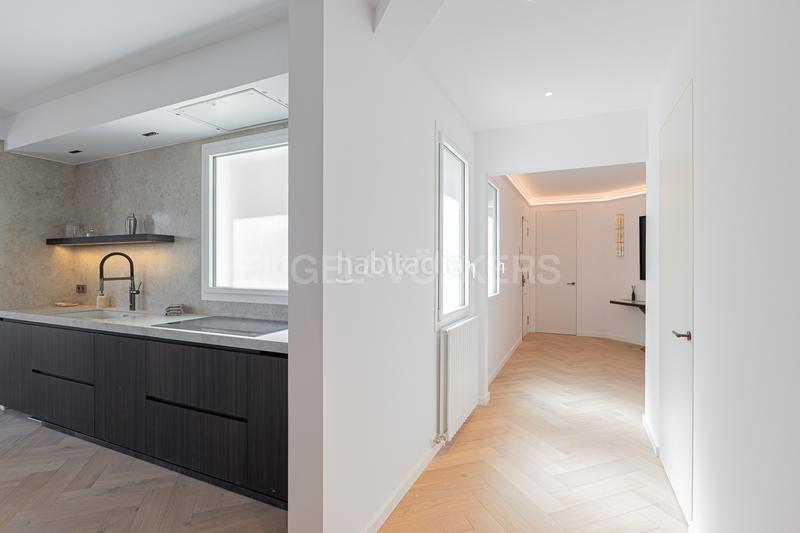 Foto 7c615db5-4cc0-42bc-9427-ecf459b3fb7f. Àtic amb calefacció a Dreta de l´Eixample Barcelona