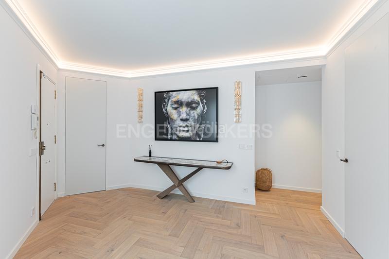 Foto 8680d056-f6a4-4f6b-b388-a2e88275d524. Àtic amb calefacció a Dreta de l´Eixample Barcelona