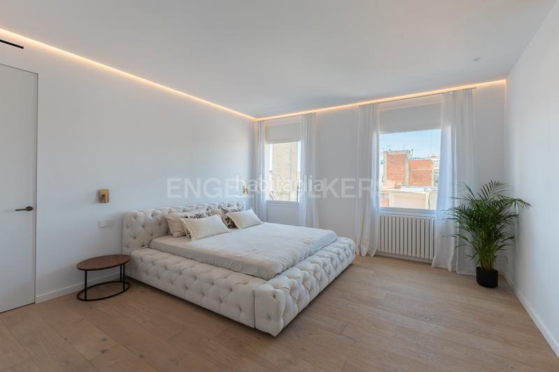 Foto a89cb652-0767-45e9-baa6-7030ba8c115a. Àtic amb calefacció a Dreta de l´Eixample Barcelona