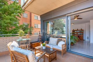 Apartamento en Eixample. Exclusividad en sant joan despi piso con piscina  y terraza de 1