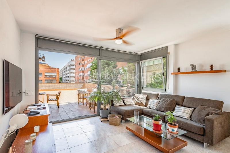 Foto 5361e9c2-137f-4cc6-bdb3-c36e5cce8dc0. Apartamento exclusividad en sant joan despi piso con piscina y terraza de 100 m en Sant Joan Despí