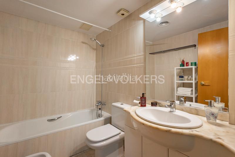 Foto 5d47f5e3-6a23-4ce6-93ec-5f4696146e74. Apartamento exclusividad en sant joan despi piso con piscina y terraza de 100 m en Sant Joan Despí