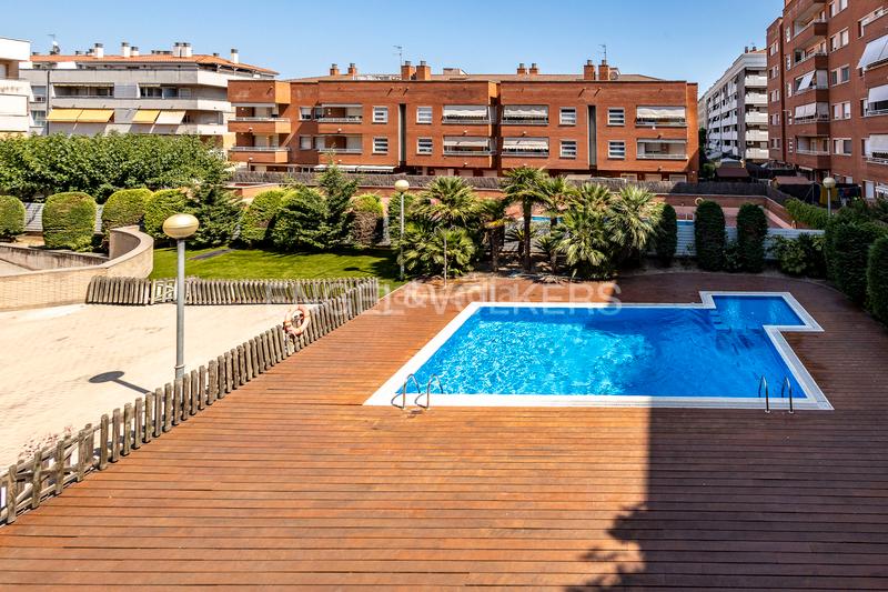 Foto d0a2885a-6c59-4bca-a7c3-9de5c4dfde5f. Apartamento exclusividad en sant joan despi piso con piscina y terraza de 100 m en Sant Joan Despí
