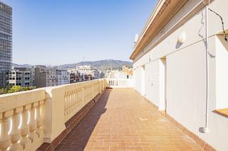 Affitto Attico in Vila de Gràcia. Impresionante ático a tres vientos en gala placidia