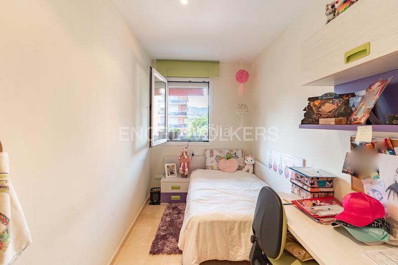 Foto 10b4e08f-3d9b-48d9-b663-3b26d30c6137. Ático magnífico ático con 2 balcones y una gran terraza superior en Vilassar de Mar