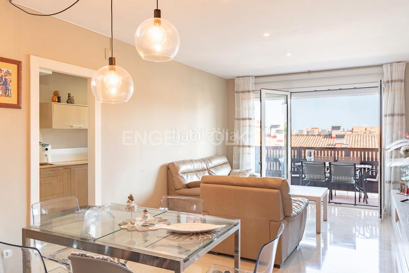 Foto 210aca5a-64f6-4519-8559-2d6bccec4a26. Ático magnífico ático con 2 balcones y una gran terraza superior en Vilassar de Mar