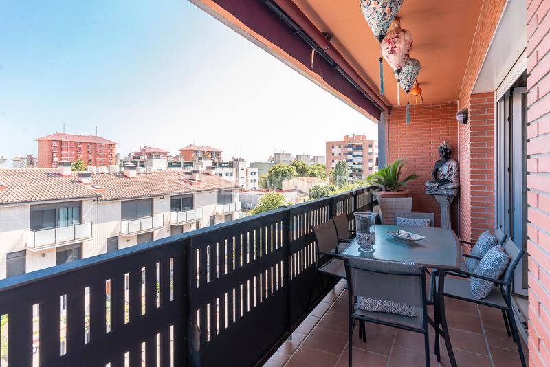 Foto 4d512aa9-7620-4ab7-b0eb-0d7bab962db4. Ático magnífico ático con 2 balcones y una gran terraza superior en Vilassar de Mar