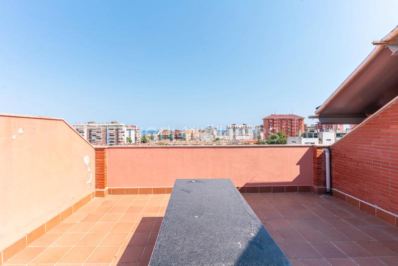 Foto 5c410bf7-1fa5-4a00-93b5-3e5cffe15578. Ático magnífico ático con 2 balcones y una gran terraza superior en Vilassar de Mar