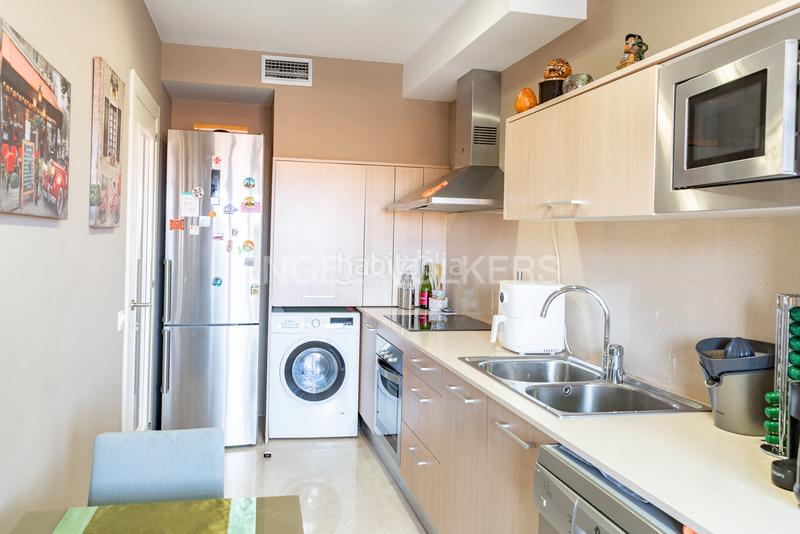 Foto 895a9cf7-52fb-4aa4-a2a2-0f5e8a106ace. Ático magnífico ático con 2 balcones y una gran terraza superior en Vilassar de Mar