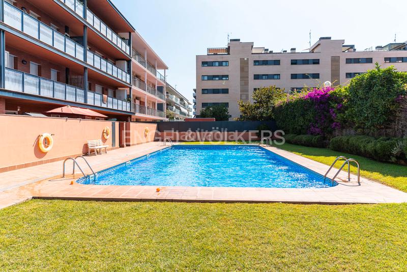 Foto bb1436fc-bd26-433e-8842-a3c6605e48fa. Ático magnífico ático con 2 balcones y una gran terraza superior en Vilassar de Mar