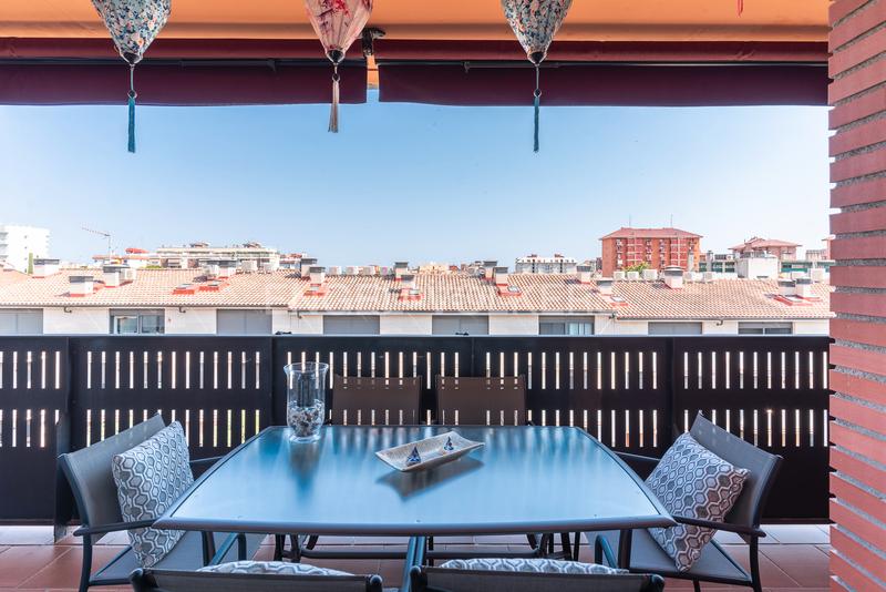 Foto d1666756-9566-4777-aa8b-9dce38d1469e. Ático magnífico ático con 2 balcones y una gran terraza superior en Vilassar de Mar
