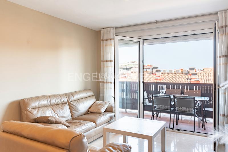 Foto ddc7e656-20cb-4154-aefe-6305e17ae889. Ático magnífico ático con 2 balcones y una gran terraza superior en Vilassar de Mar