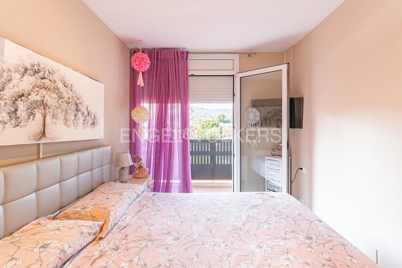 Foto ef5c1fde-6c24-43c7-9dea-faa655222930. Ático magnífico ático con 2 balcones y una gran terraza superior en Vilassar de Mar