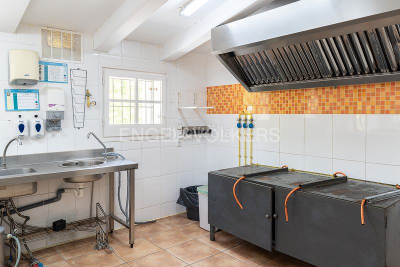 Foto 49ff8a78-ab55-4dcc-bece-872ec8eee121. Casa amb calefacció aparcament piscina a Canet de Mar