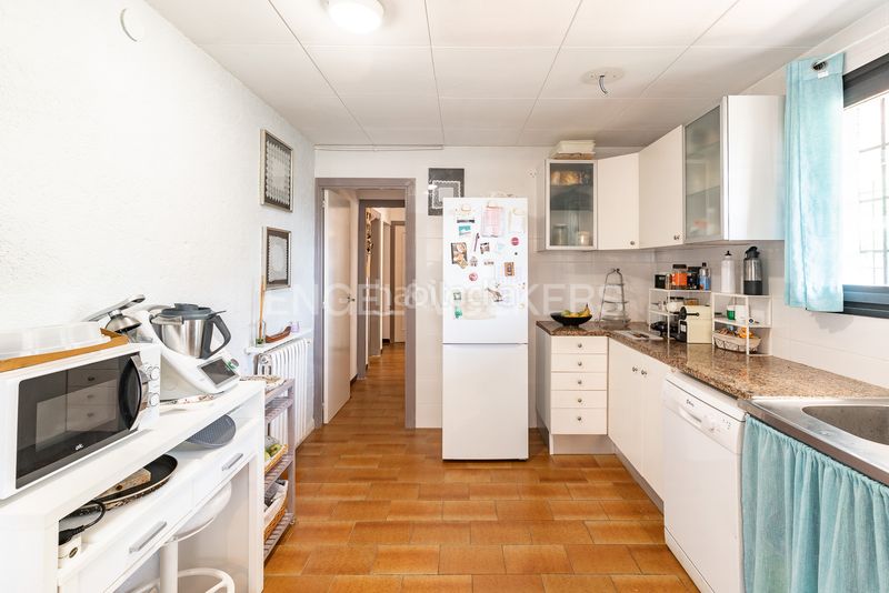 Foto 4ce5cd63-5607-4d28-b22f-a7ac67abfcc7. Casa amb calefacció aparcament piscina a Canet de Mar