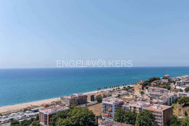 Foto 520cc19f-3802-425e-8f1d-36e4339e918d. Casa amb calefacció aparcament piscina a Canet de Mar