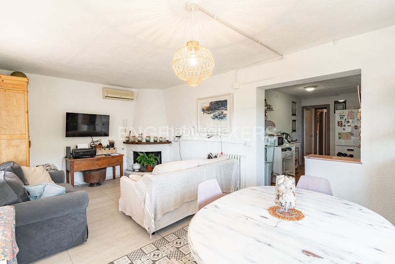 Foto 83b151bb-af5a-47d9-baf3-7fc04da4ce39. Casa amb calefacció aparcament piscina a Canet de Mar