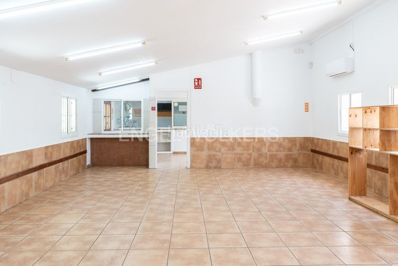 Foto 884324fc-20f2-4a21-8b27-beab714365ad. Casa amb calefacció aparcament piscina a Canet de Mar