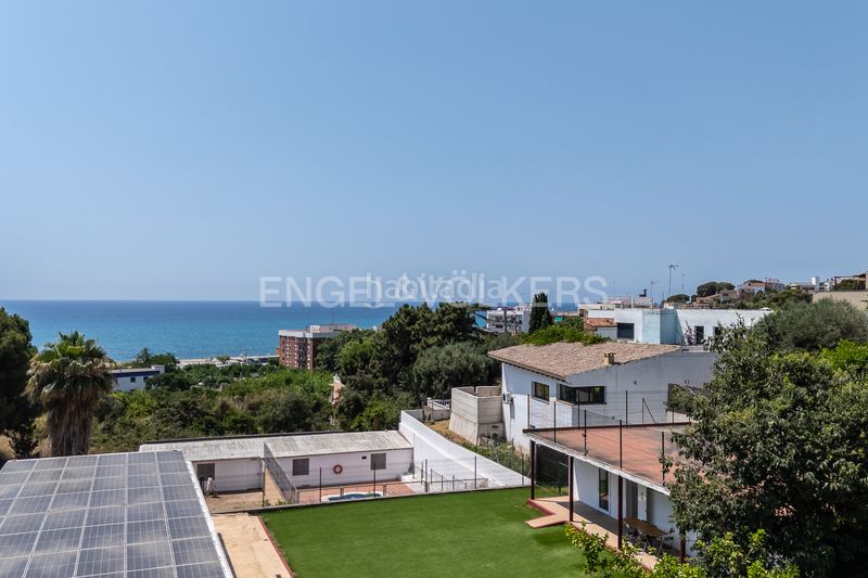 Foto cb5243a4-6759-4cc5-a5a0-cc403ace8688. Casa amb calefacció aparcament piscina a Canet de Mar