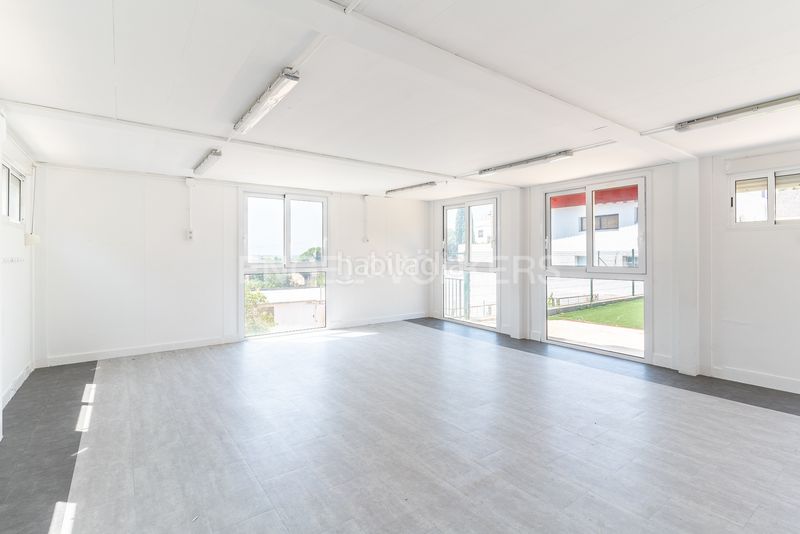 Foto e14ae8b8-bd8c-4b13-892e-0f906183f1bc. Casa amb calefacció aparcament piscina a Canet de Mar