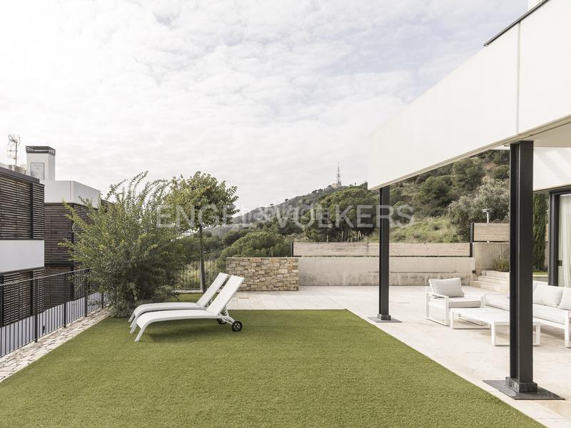 Foto 1aaa0dd8-71b0-418e-93d9-b0369630c837. Affitto casa con riscaldamento parcheggio piscina in Barcelona