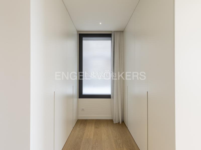 Foto c2904b2a-ae66-4757-bbce-2de9047e2d74. Affitto casa con riscaldamento parcheggio piscina in Barcelona