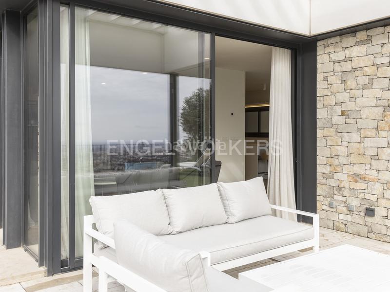 Foto 12031fc6-e3a5-49ae-b856-57d953ab6b21. Alquiler casa moderna casa con piscina en sarriá en Barcelona