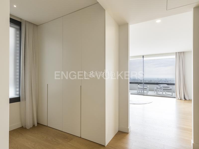 Foto 315f6944-578d-476b-a65d-6a31870d8d60. Alquiler casa moderna casa con piscina en sarriá en Barcelona