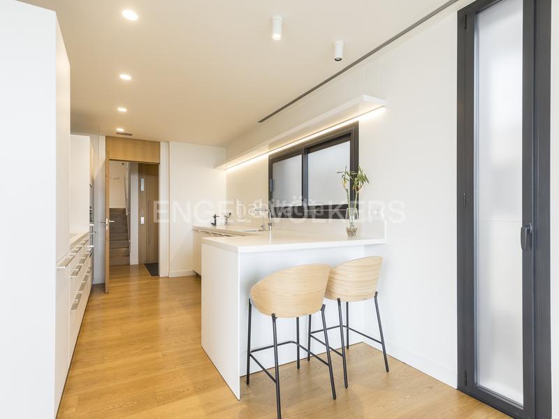 Foto 88ee88f7-dd4d-4097-9e66-a2b8347dd419. Alquiler casa moderna casa con piscina en sarriá en Barcelona