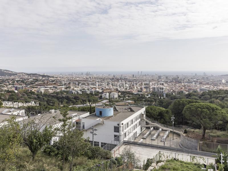Foto dafb1b48-457e-4d9e-8850-3324f905ae72. Alquiler casa moderna casa con piscina en sarriá en Barcelona