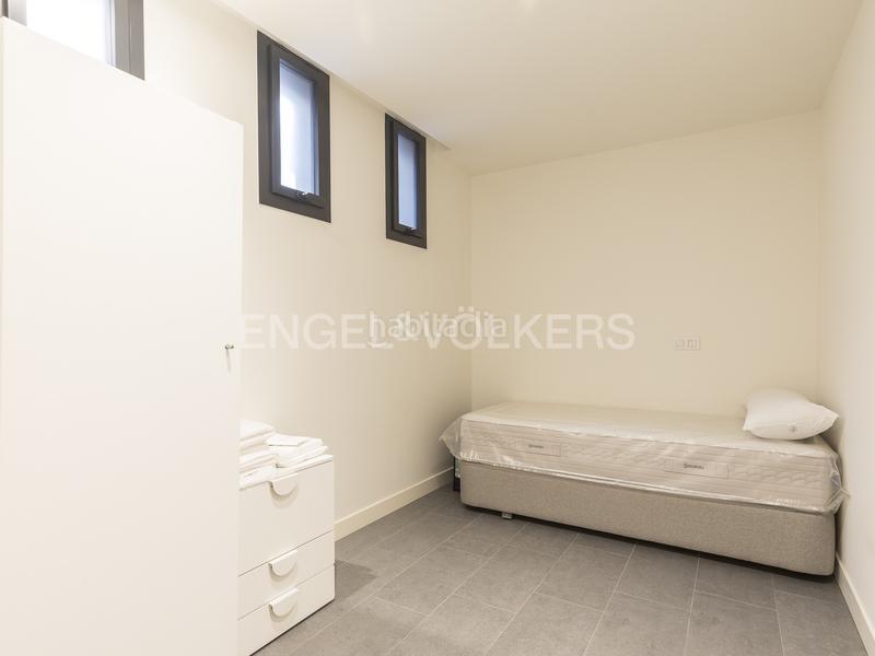 Foto 9052ead0-af19-4506-b2ee-3f1a7cc8edc3. Lloguer casa amb calefacció aparcament piscina a Barcelona