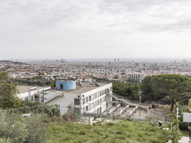 Foto 9a51b71c-cdc6-402f-947d-38fb8abed7da. Lloguer casa amb calefacció aparcament piscina a Barcelona
