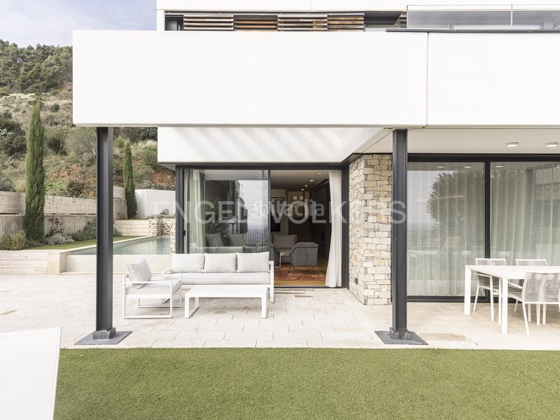 Foto a6a870b5-d3ad-47f6-b59d-5edc56261a26. Lloguer casa amb calefacció aparcament piscina a Barcelona