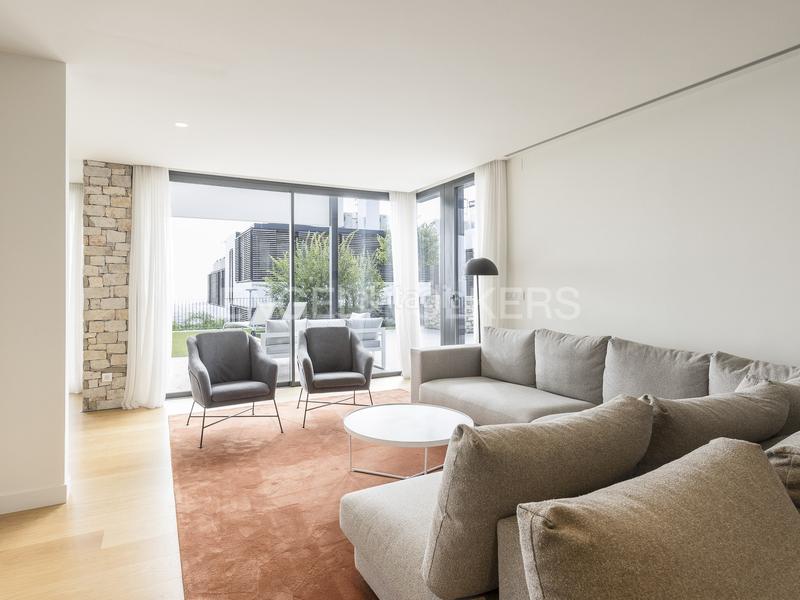 Foto 69dafed1-38c0-4d77-a286-6da05198fc9a. Location maison avec chauffage parking piscine dans Barcelona