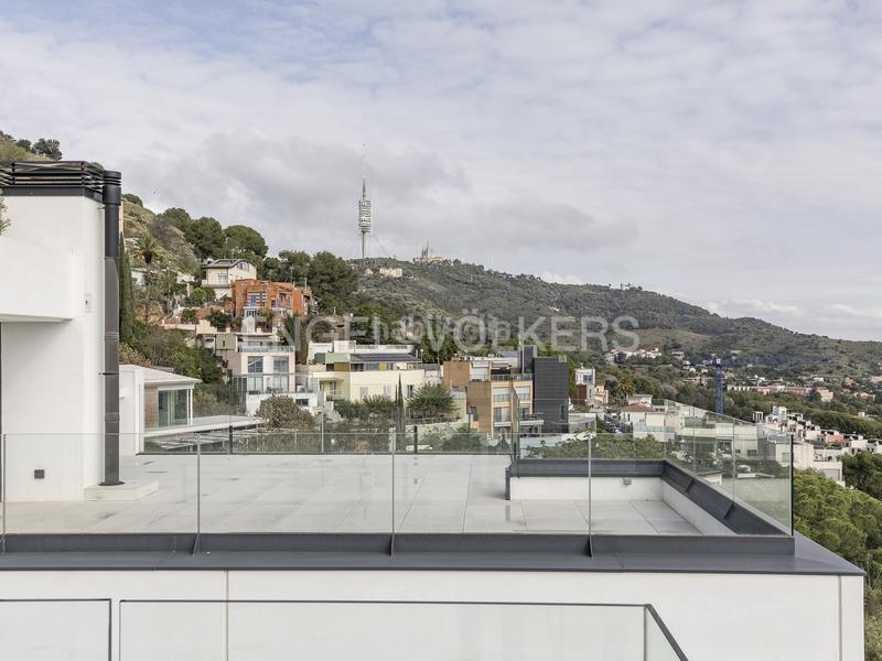 Foto e9359c48-8649-4f8e-a83e-2435b027c70a. Miete haus mit heizung parking pool in Sarrià Barcelona