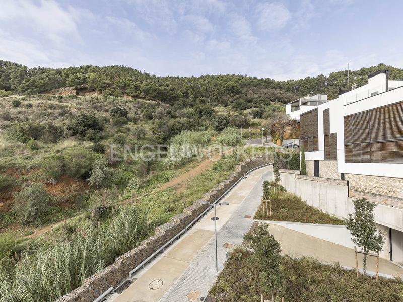 Foto 0f3cf550-70a0-463b-90e9-3b4ce505b2cc. Rent house with heating parking pool in Sarrià Barcelona