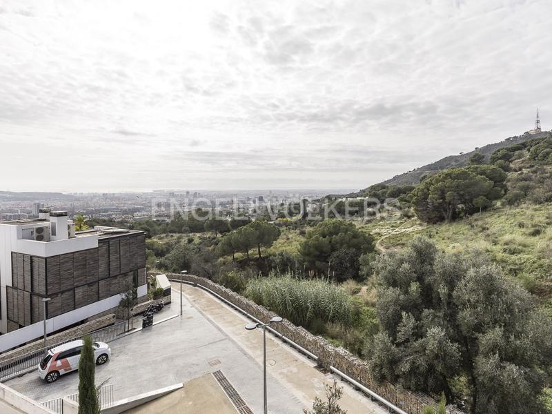 Foto 56a616cc-dc8f-4213-8528-ae1c0c946a87. Rent house with heating parking pool in Sarrià Barcelona