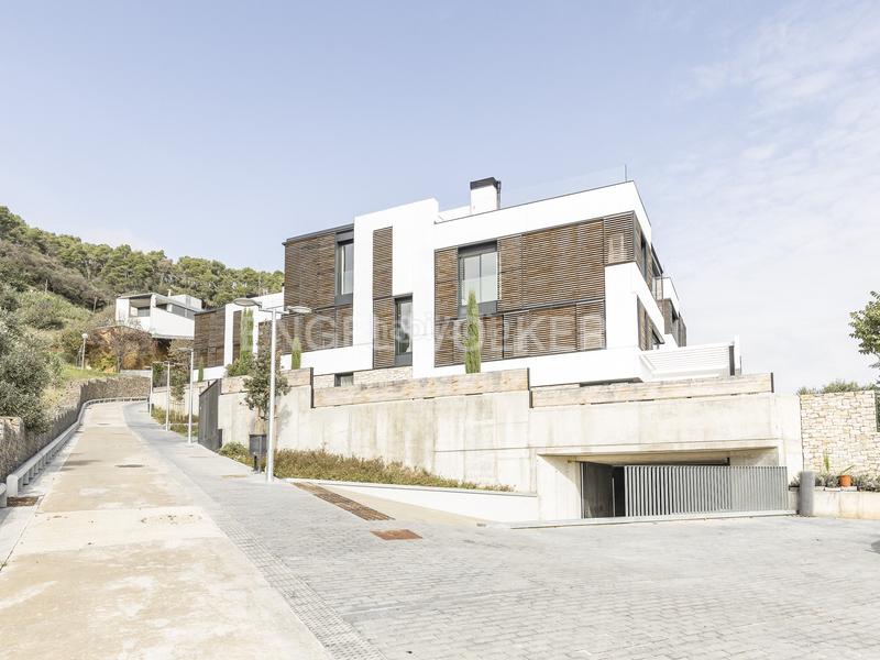 Foto 5bf573bf-04c4-425b-91d9-2148a9decc8c. Rent house with heating parking pool in Sarrià Barcelona