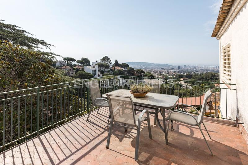 Foto 071c0dc9-15ad-49ca-958b-cc2907964fd4. Casa fabulosa casa con vistas panoramicas y gran jardín en sarriá en Barcelona