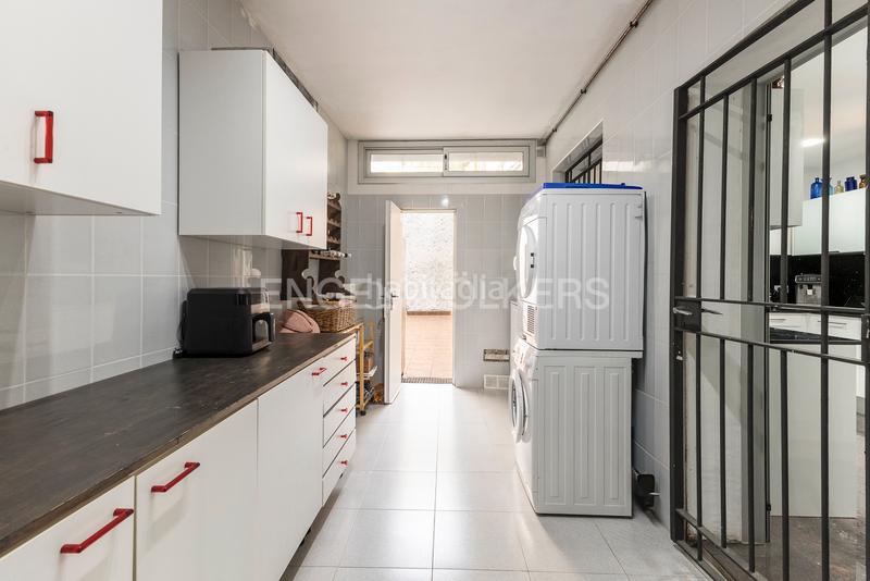 Foto b810ea95-ac78-4f1e-9cbd-f08172bf117a. Casa fabulosa casa con vistas panoramicas y gran jardín en sarriá en Barcelona