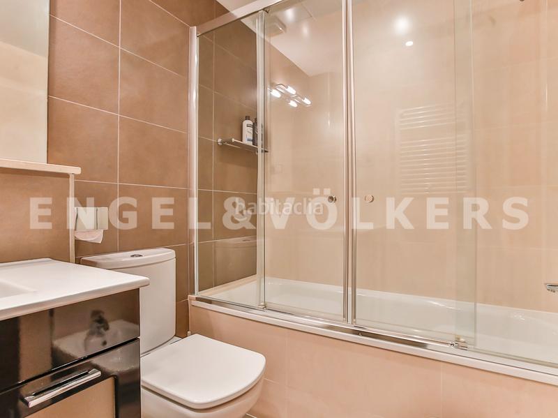 Foto 2b7e4d15-4459-4167-8482-9adf74496d8c. Attico con riscaldamento parcheggio in Aiguadolç - Sant Sebastià Sitges