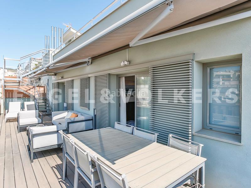 Foto 3f5e1765-4293-4b3a-94f7-126187009f11. Attico con riscaldamento parcheggio in Aiguadolç - Sant Sebastià Sitges